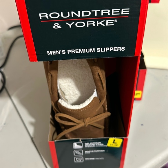 COPY - NIB Roundtree Men’s Premium Slippers Chestnut  size L 11-12 Indoor/Ou… - Picture 3 of 5